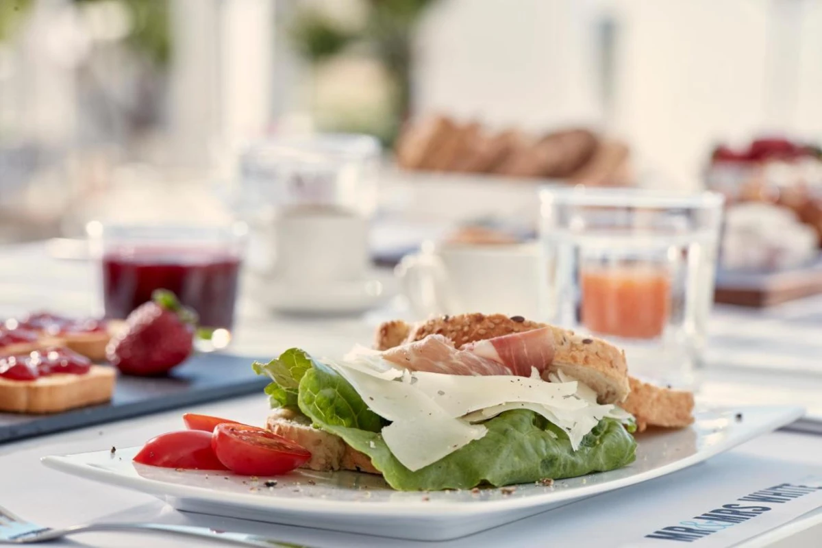 Mr & Mrs White Paros - Hotel Photo 30