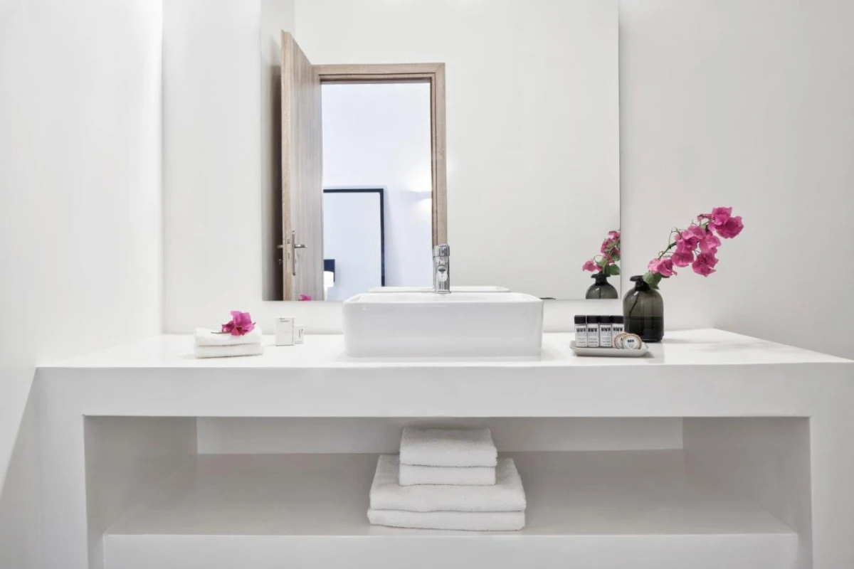 Mr & Mrs White Tinos - Hotel Photo 19