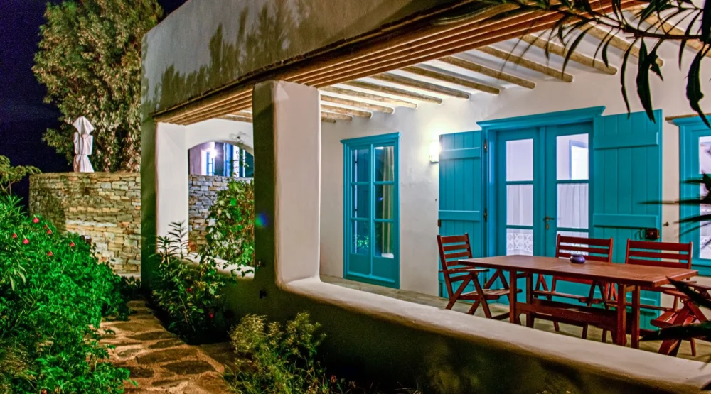 Suite Villa Laleh | V2d at Belogna Ikons