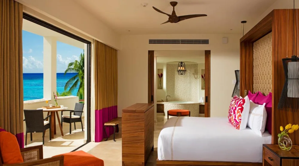 Romance Master Suite Ocean Front at Secrets Akumal Riviera Maya