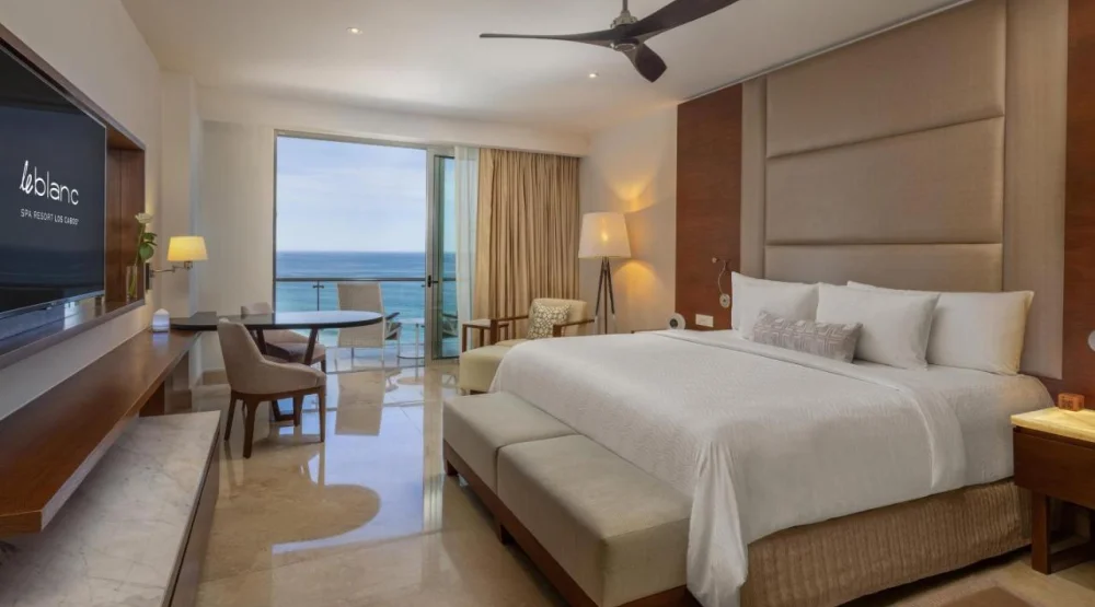 Royale Honeymoon Ocean View Kingsize Bed at Le Blanc Spa Resort Los Cabos