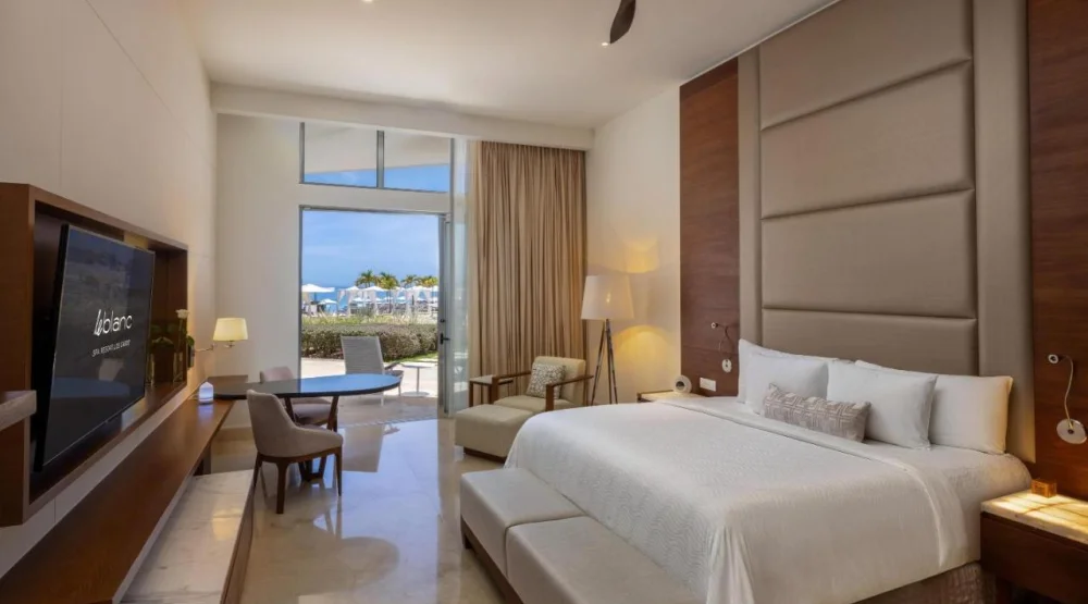 Royale Walk Out Suite at Le Blanc Spa Resort Los Cabos