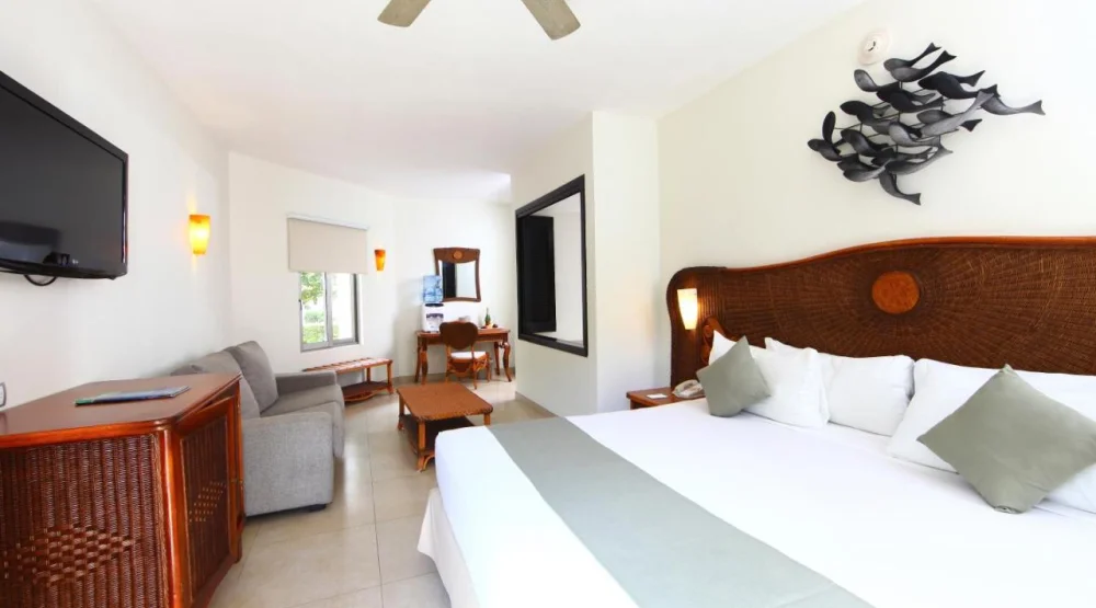 Deluxe Suite Select Club at Sandos Caracol Eco Resort Select Club