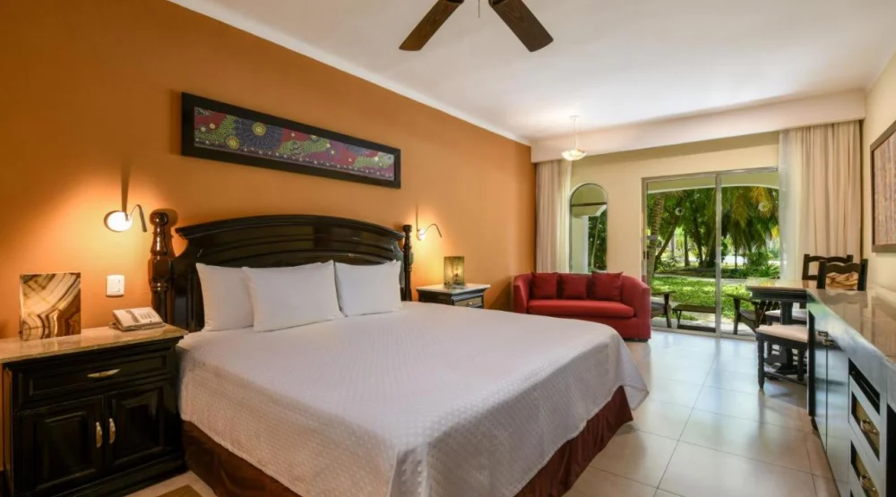 Junior Suite with Sea View at El Dorado Royale