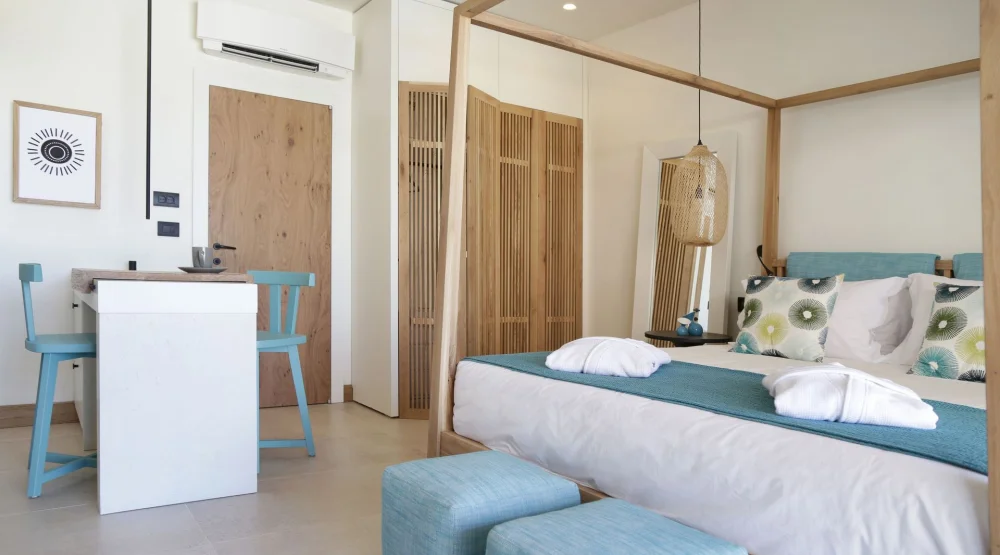 Upbeat Retreat Sea View with Plunge Pool at Domes Noruz Chania