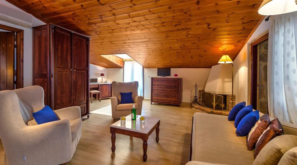 Deluxe Traditional Two Bedroom Suite at Spilia Village Hotel & Villas