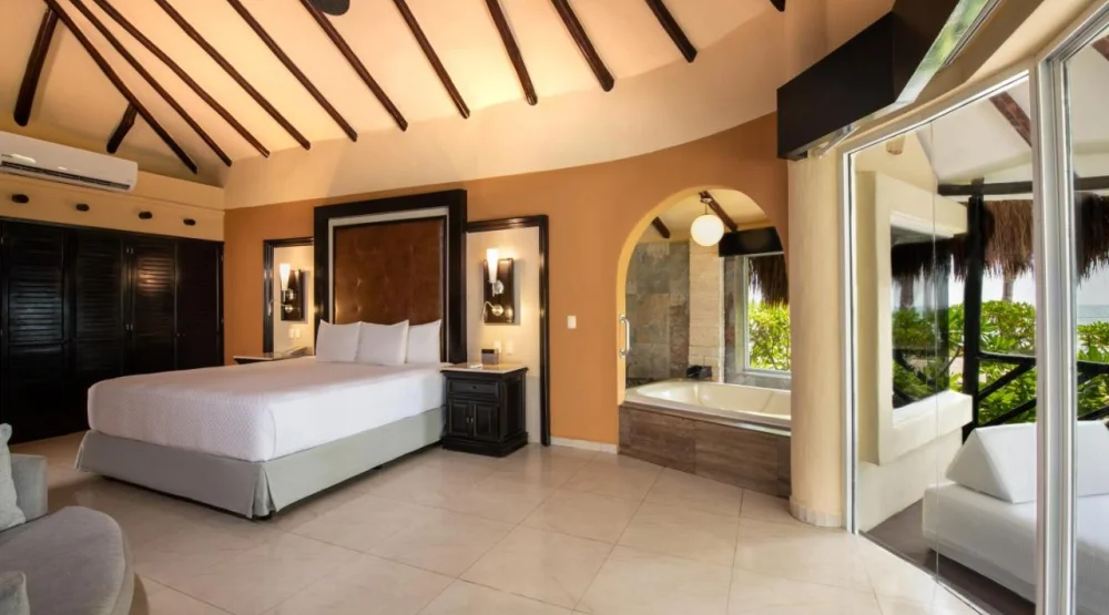 Swim Up Casita Suite at El Dorado Casitas Royale