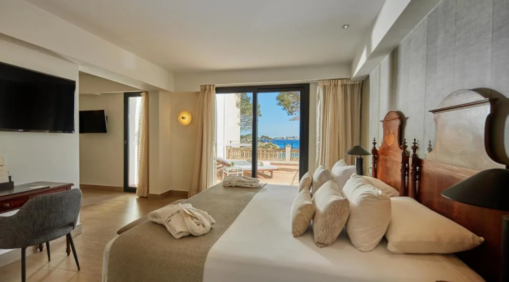 Preferred Club Master Suite Frontal Sea View at Secrets Mallorca Villamil Resort & Spa