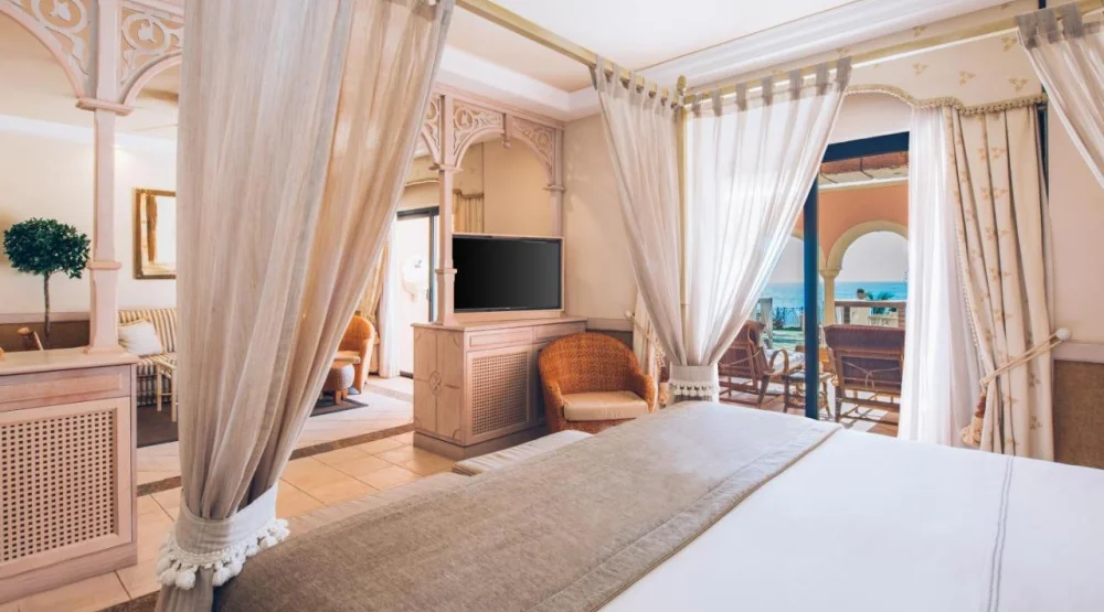 Star Prestige Junior Suite with Sea View Superior at JOIA El Mirador by Iberostar