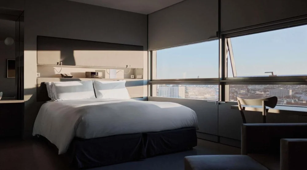 Executive Suite – Cathedral View, King Bed at SO Vienna