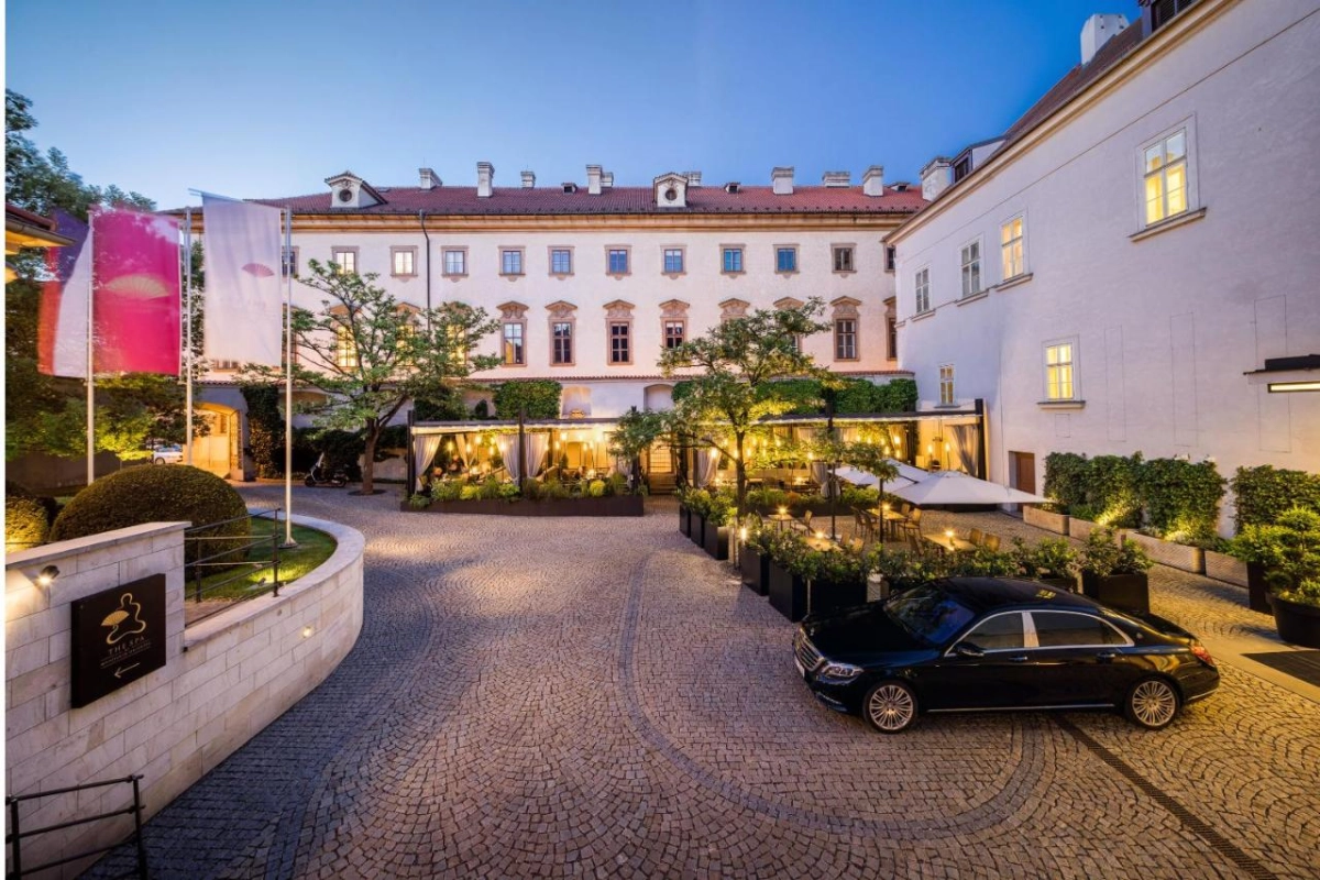 Mandarin Oriental Prague - Hotel Photo 1