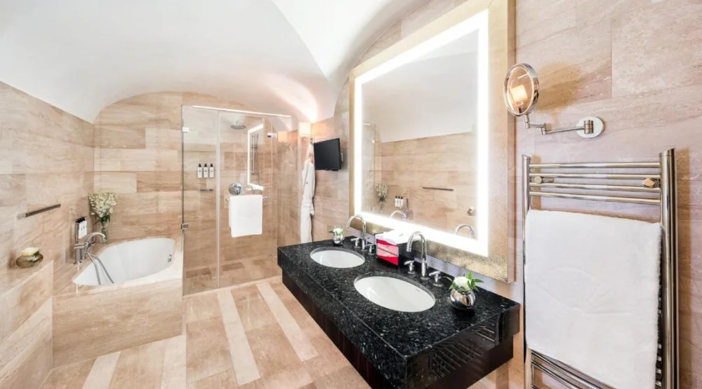 Lazar King Suite at Mandarin Oriental Prague