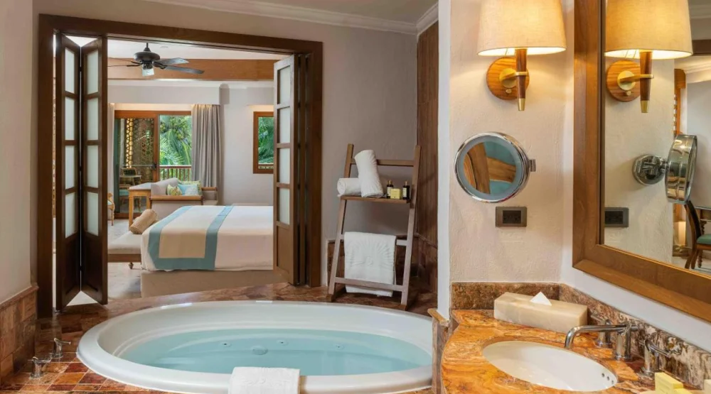 Golden Superior Junior Suite at Valentin Imperial Riviera Maya