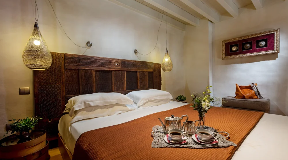 Gülbin at Kokkini Porta Rossa