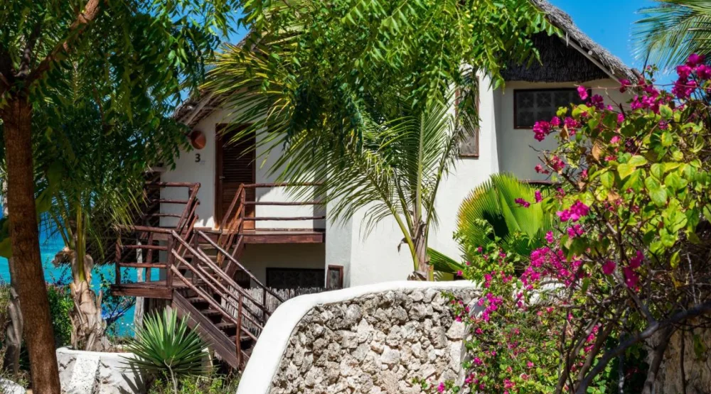 Deluxe Suite with Garden View at Sunshine Marine Lodge