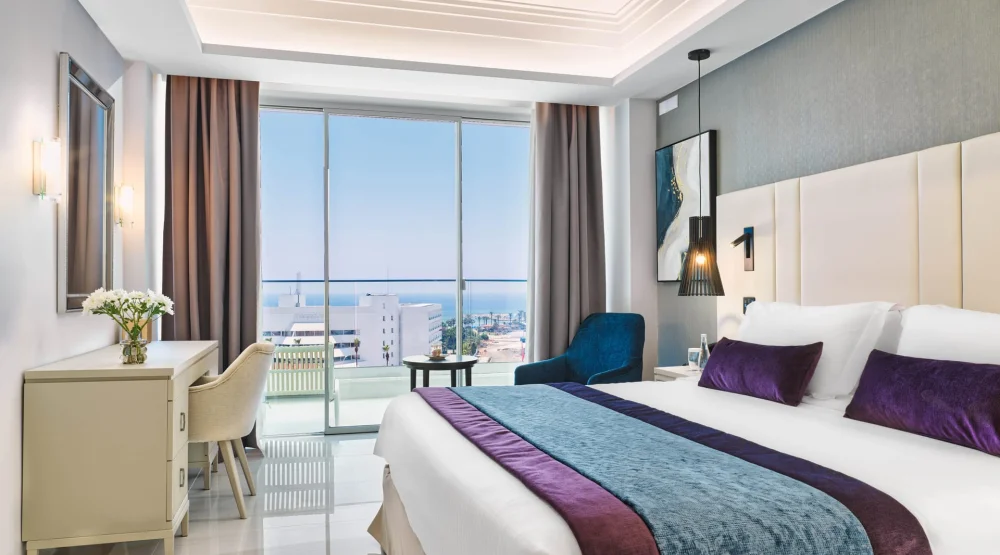 Deluxe Pool and Garden View Room at Amanti