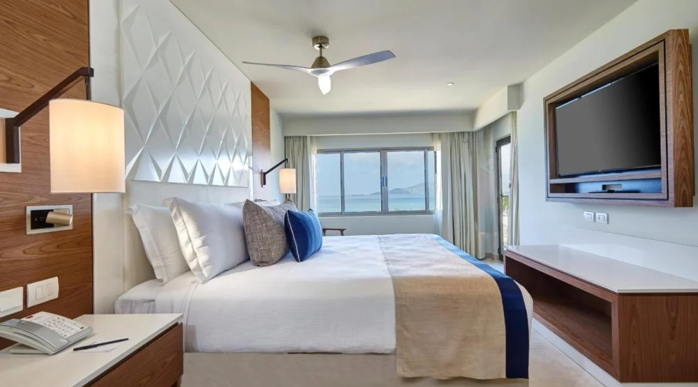 Luxury Junior Suite Ocean Front Swim Out Diamond Club at Royalton Grenada Autograph Collection