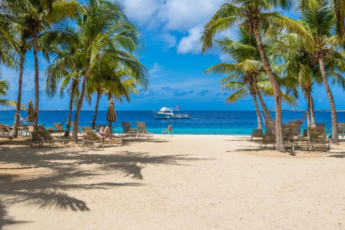 Harbour Village Beach Club