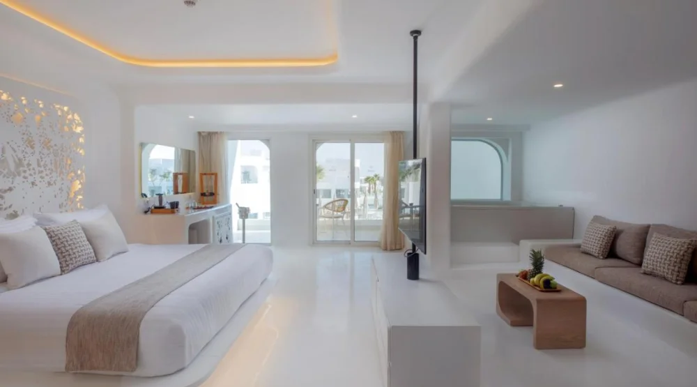 Livin’ It Up Jacuzzi Suite at Meraki Resort Sharm El Sheikh