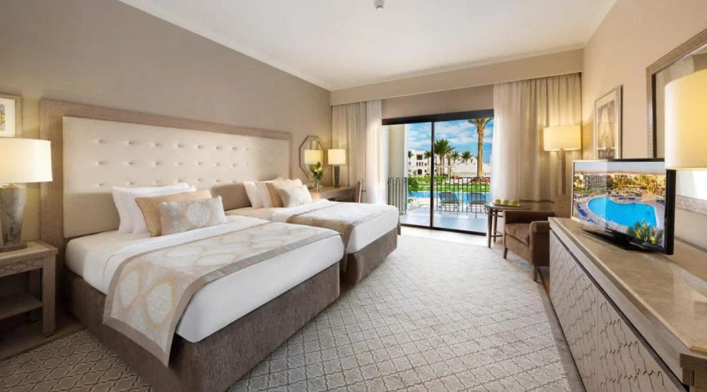 Superior Room Swim Up at Steigenberger Alcazar Sharm El Sheikh