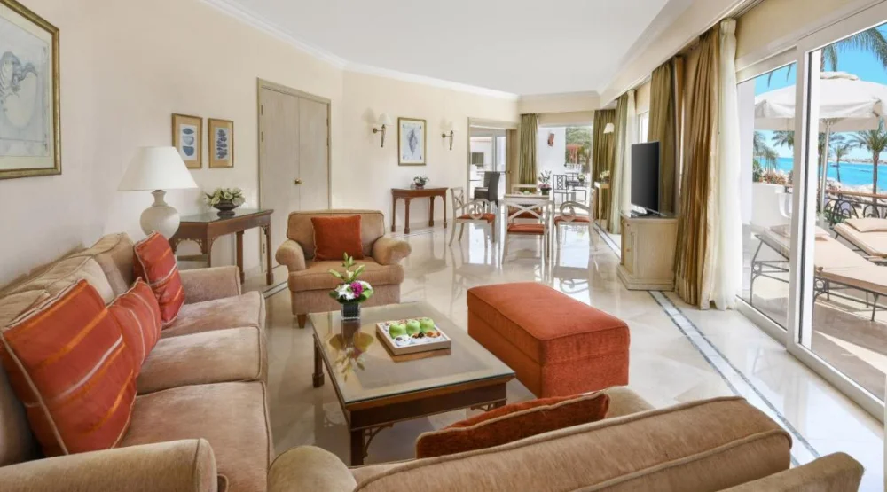 Royal Suite Queen Bed Sea View at Iberotel Palace