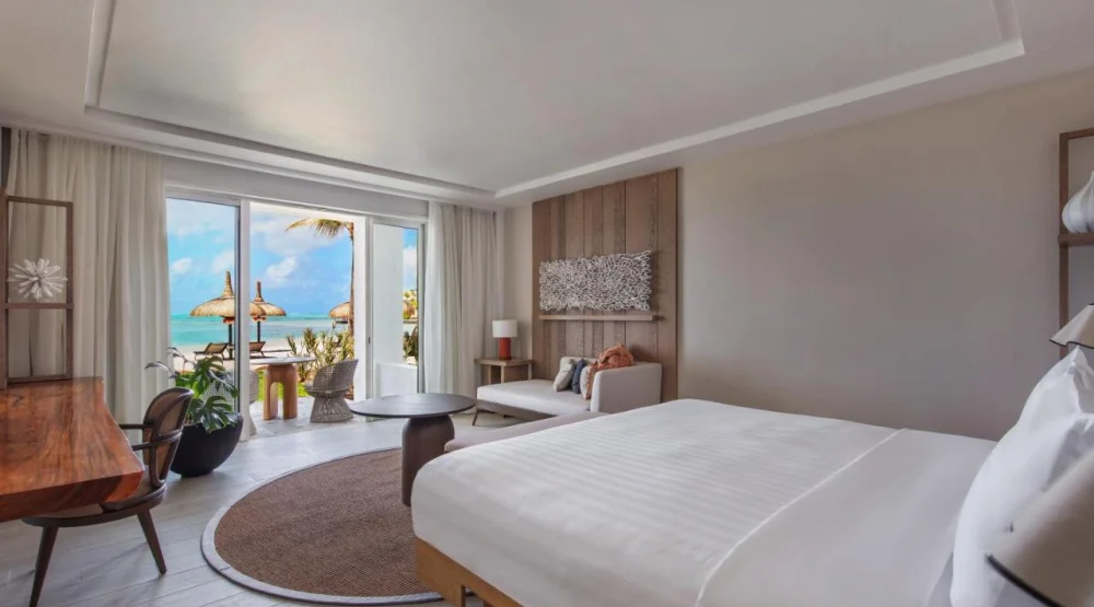 Hibiscus Beachfront Junior Suite King at Shangri-La Le Touessrok Resort & Spa