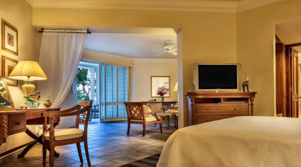 Senior Suite with Garden View at The Residence Mauritius