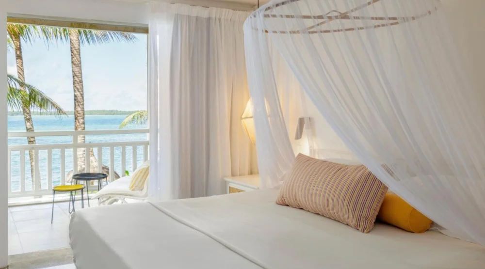 Couple Seafront at Tropical Attitude