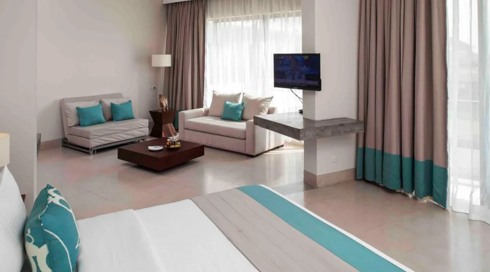 Deluxe Suite at Amaya Beach Pasikudah