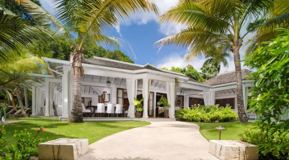 Three Bedroom Signature Private Pool at Round Hill Hotel & Villas