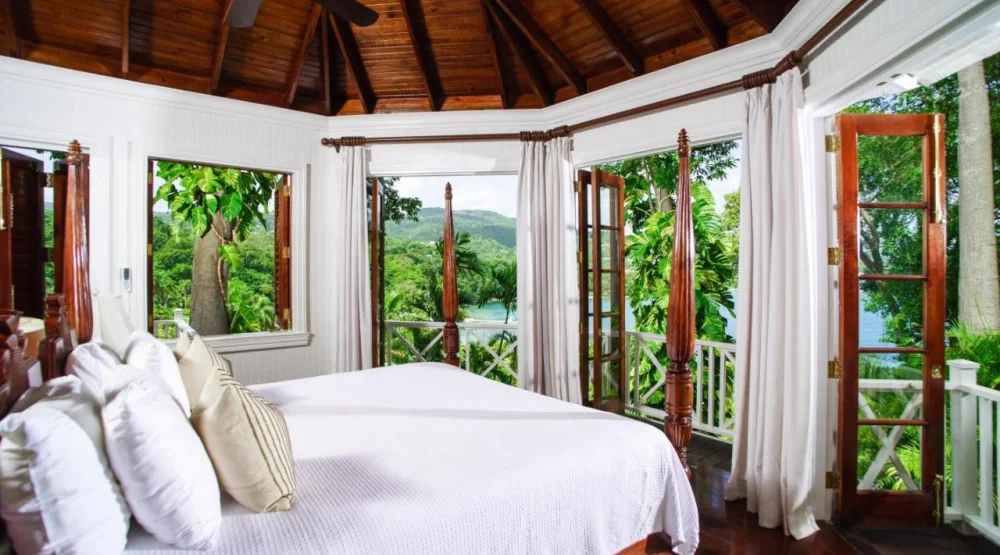 One Bedroom Suite at Round Hill Hotel & Villas