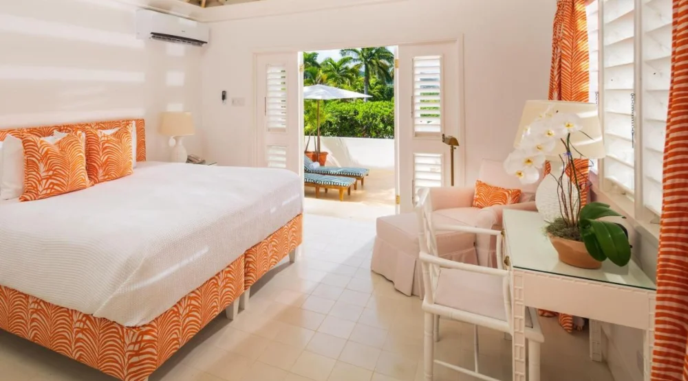 Five Bedroom Signature Villa at Round Hill Hotel & Villas
