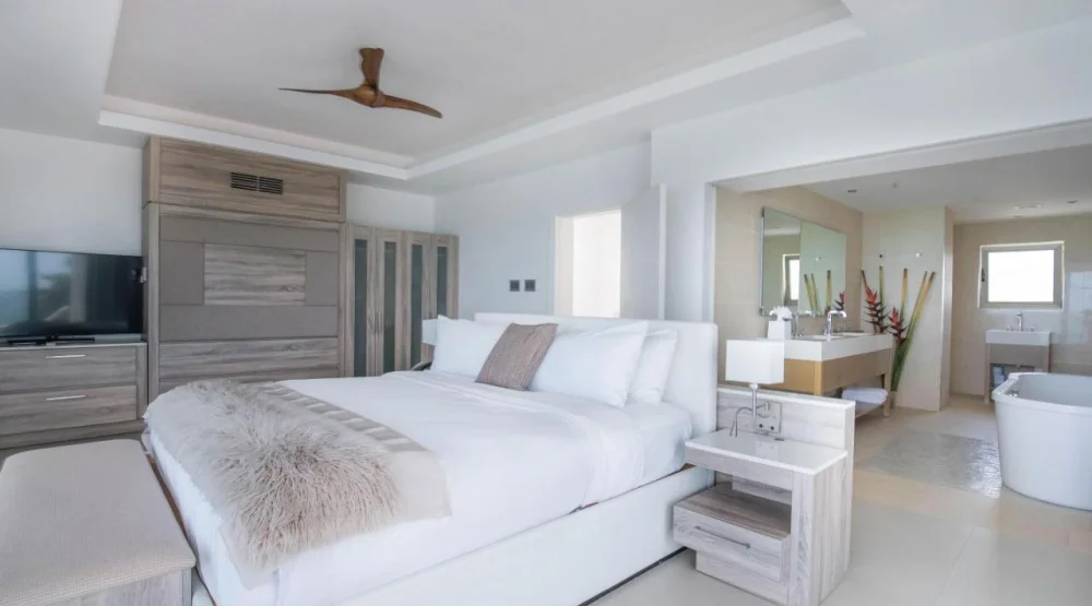 4-bedroom Oceanfront Luxury Villa, Two King Beds, Four Twin Beds, Non-smoking at Hodges Bay Resort & Spa