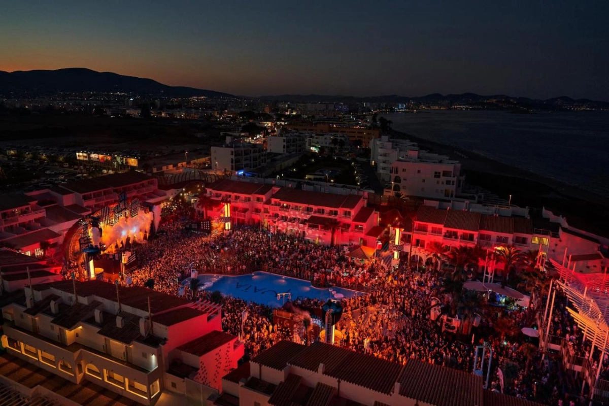 Ushuaia Ibiza Beach Hotel - Hotel Photo 10