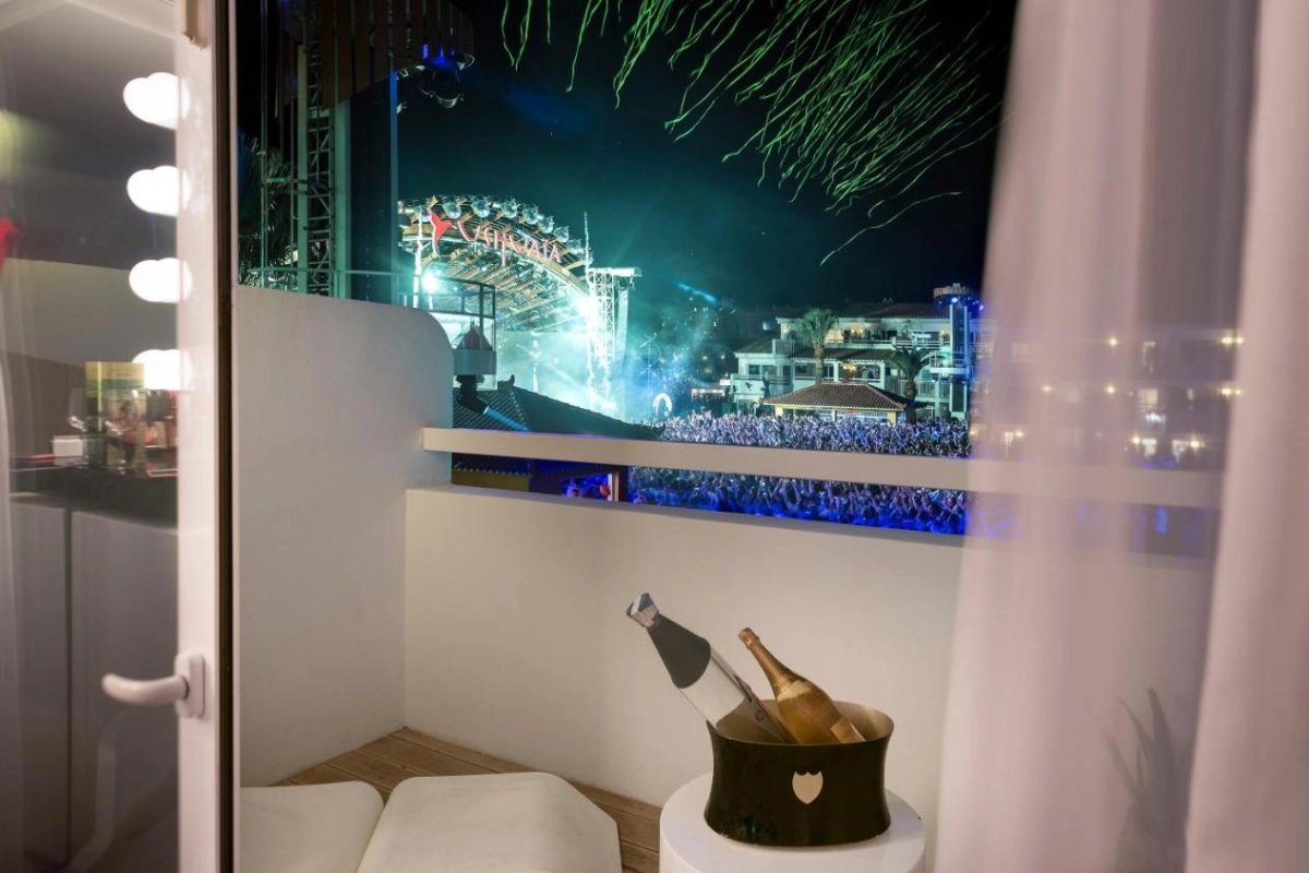 Ushuaia Ibiza Beach Hotel - Hotel Photo 28