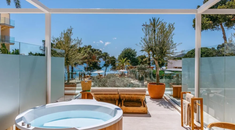 Beyond Me+ Junior Suite with Terracev Tub at Me Ibiza
