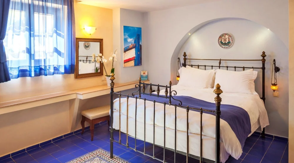 Superior Double Room "a Travel Into The Light" at In Camera Art Boutique Hotel