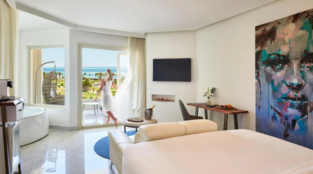 Jacuzzi Suite at Steigenberger Pure Lifestyle