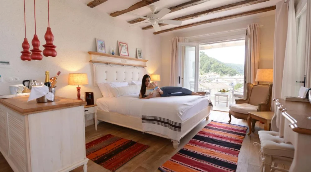 Deluxe Suite Sea View with Jacuzzi at Hotel Unique Fethiye