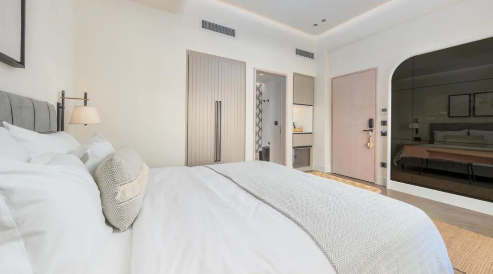 Classic Room at Yacht Classic