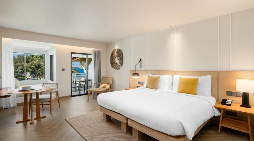 Club Ocean View One King Bed at SAii Laguna Phuket