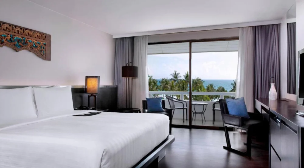 Deluxe Ocean View, Guest Room, One King, Balcony at Le Meridien Phuket Beach Resort