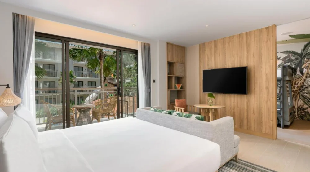 King Room with Bunk Beds - Playground View at Holiday Inn Resort Samui Bophut Beach