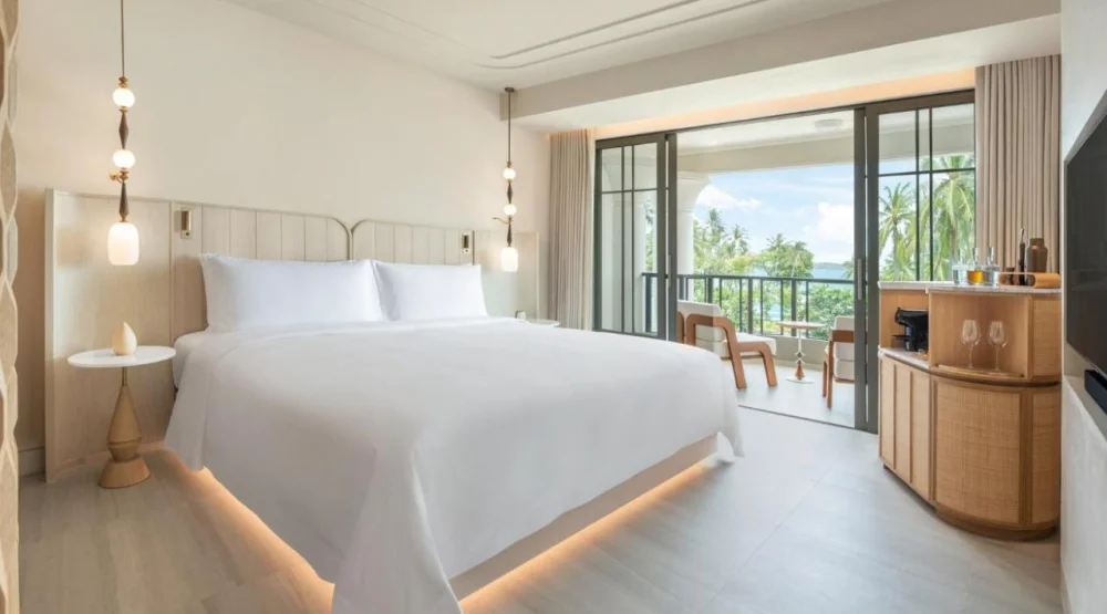 Deluxe Ocean King at Centara Reserve Samui