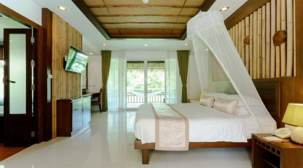 Grand Pond View Cottage at Ban Sainai Resort