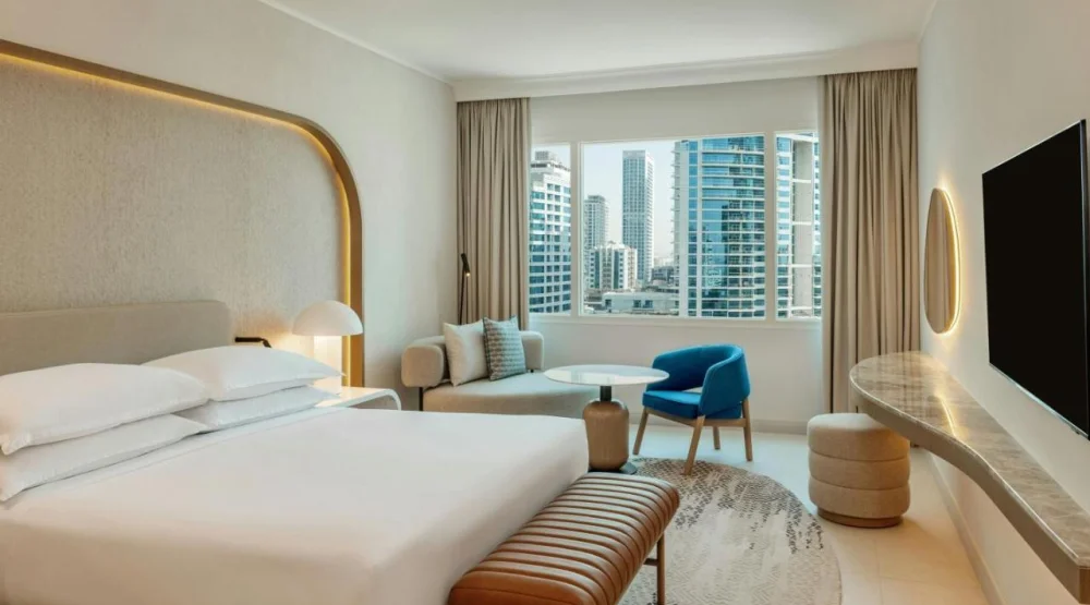 Deluxe King Room at Sheraton Jumeirah Beach Resort