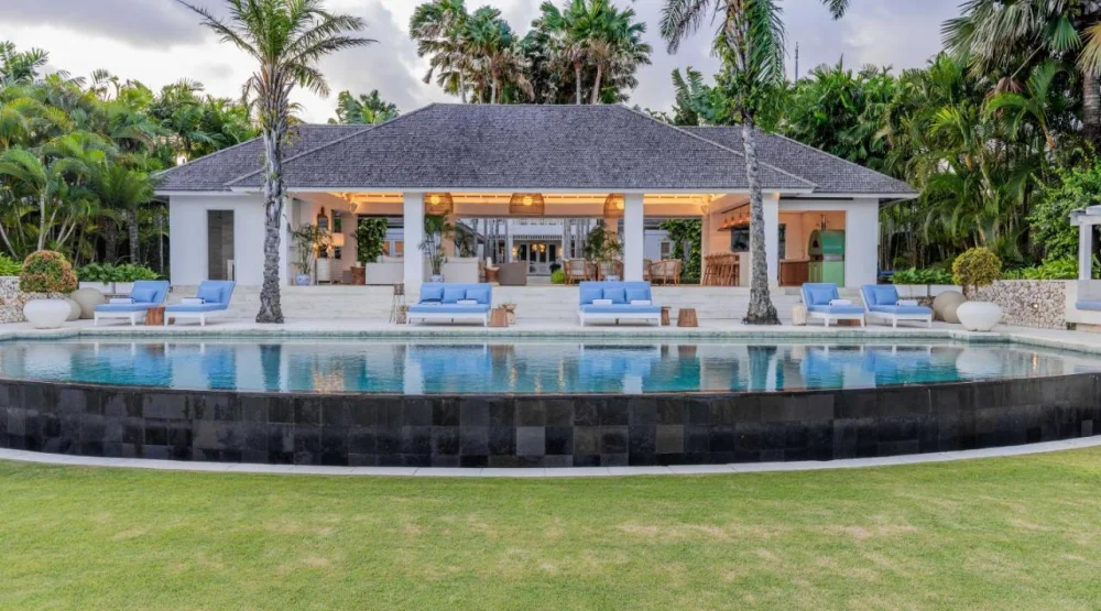 Villa Santai Sorga - Five Bedroom Luxury Ocean View Villa at The Ungasan Clifftop Resort