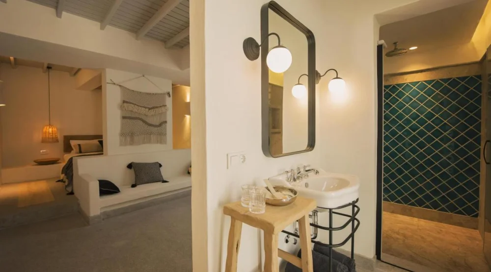 Classic Room (land Or Street Side) at Yacht Boheme