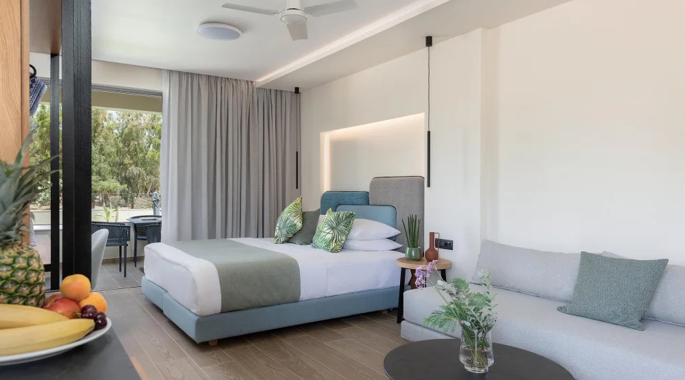 Junior Suite with Private Garden - Pool View at Mossa Well Being Hotel