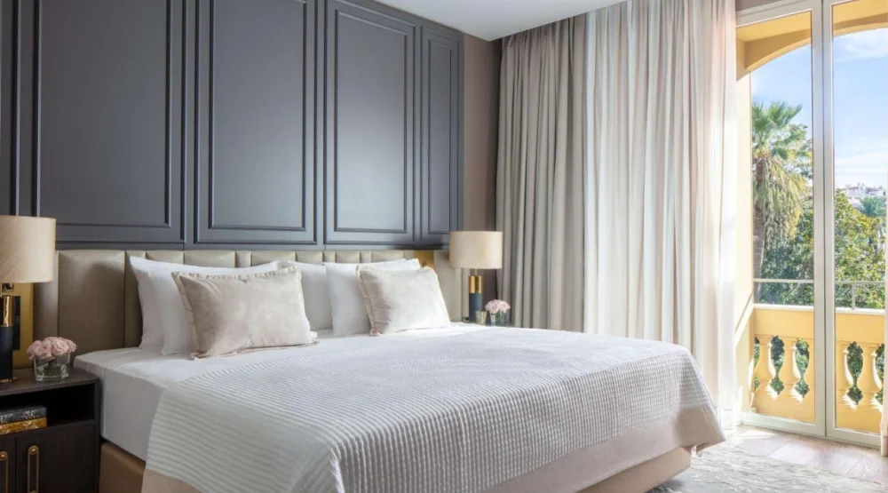 Grand Premium Garden View Room with Balcony at Anantara Plaza Nice Hotel